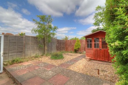 St Marys Road, Evesham - Photo 2