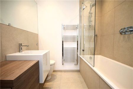Birchanger Road, South Norwood, London, SE25 5BQ - Photo 5