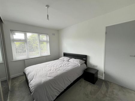 3 bedroom semi-detached house to rent - Photo 4