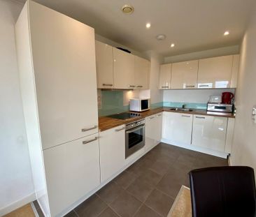 1 bedroom apartment to rent The Crescent, Gunwharf Quays, Portsmouth, PO1 - Photo 3