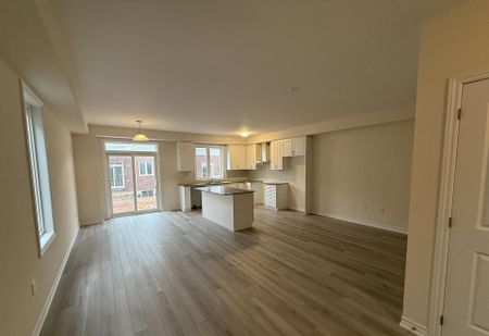 For Lease - 56 Brown Street, Erin, Ontario - Photo 2