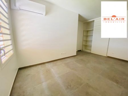 Location Appartement 60.00m² 3 pièces Fort de france - Photo 2