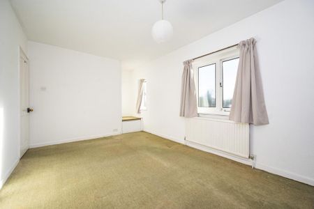 3 bedroom detached house to rent - Photo 4