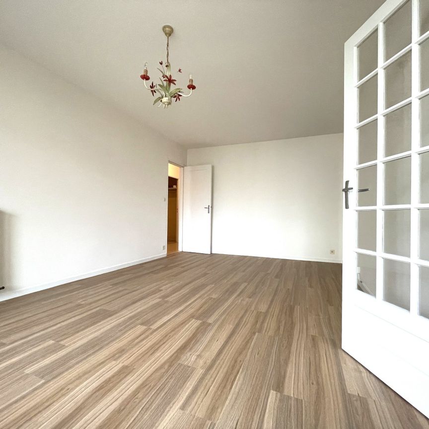 À LOUER – Appartement Tours – Cathédrale – Réf. GI-JB-G203 - Photo 1