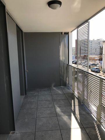Location Appartement 3 pièces 65m² RIS ORANGIS 91130 - Photo 3