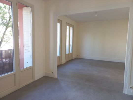 Location Appartement 2 pièces 51m² VICHY 03200 - Photo 1