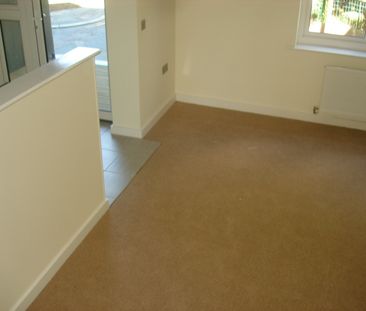2 Bed Flat, Burns House, HA3 - Photo 3