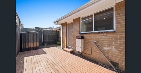 Bright & Fresh Two Bedroom Unit - Photo 4