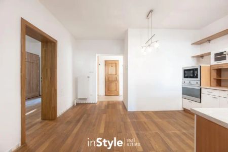 Pronájem přízemního bytu 3+1 v centru Uherského Hradiště, ulice Dlouhá - Fotografie 4