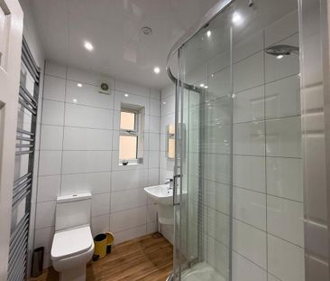 1 bedroom in a house share to rent - Photo 6
