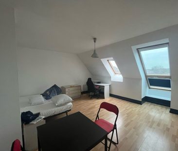 Studio meublé de 32 m2 dans le vieux lille avec parking réf G603 - Photo 3