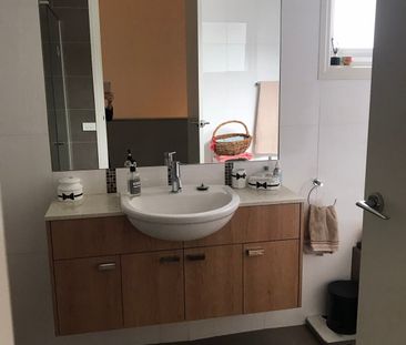 Caulfield South - Photo 5