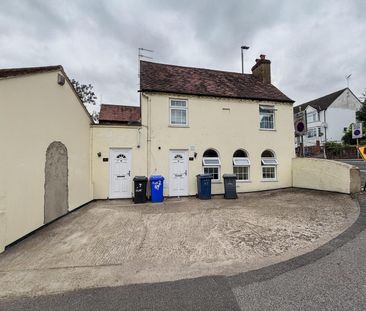 1 Bedroom Flat To Let - HP12 - Photo 3