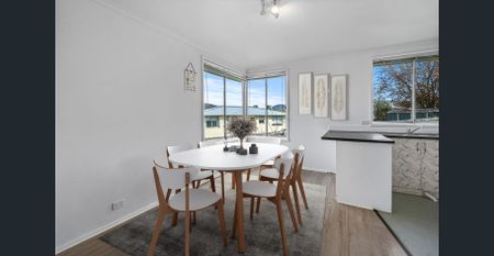 Comfortable Living with Stunning Views - Photo 5