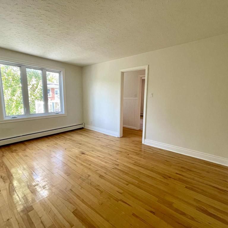 5 1/2 lumineux, chauffé, 1 stationnement limoilou - Photo 1