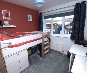 3 bedroom detached house to rent - Photo 4