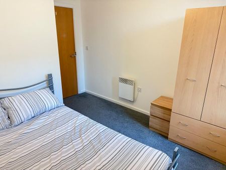 2 bedroom flat to rent - Photo 4