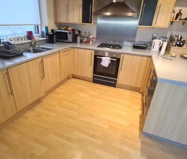 2 bedroom flat to rent - Photo 6