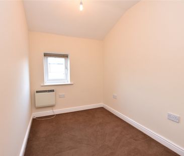 1, Nancroft Mount, Armley, Leeds, LS12 2DF - Photo 2