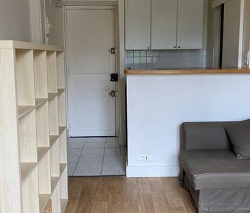 A LOUER Paris 15ème, rue Vaugirard, au 4ème étage ... - Photo 2