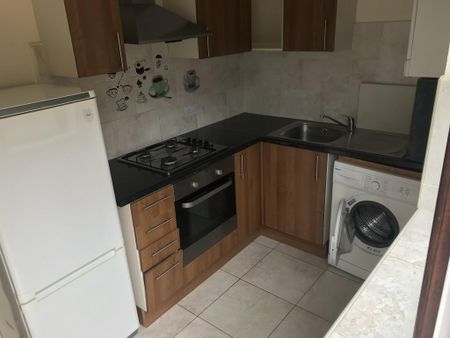 2 bedroom apartment to rent - Photo 3