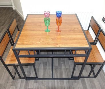 4 bedroom House To Let - Photo 2