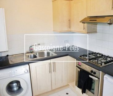 Worsley Road, Frimley, GU16 - Photo 2