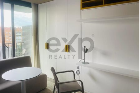 Arrenda-se apartamento excelente T0, com varanda, perto do Hospital de São João, Porto - Photo 3
