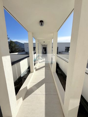 Location Appartement 3 pièces 66m² AFA 20167 - Photo 2