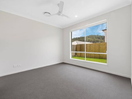 15 Ivanhoe Street, Spring Mountain - Photo 4