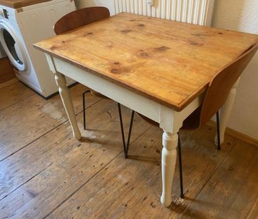 Charmante 3-Zimmer-Wohnung mit Dielenboden und Tageslichtbad! - Foto 1