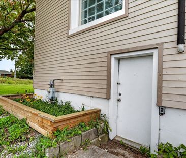 For Lease - 6 Sunkist Road, Georgina, Ontario - Photo 2