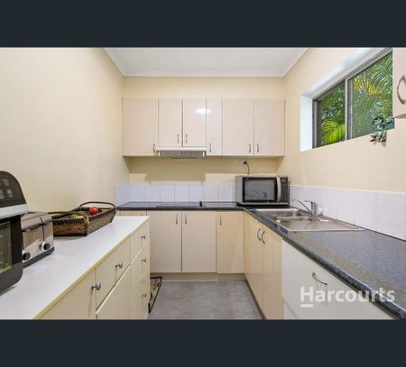 49 Kent Street, Urangan, Qld 4655 - Photo 2