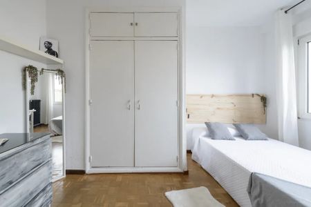 Calle de Lope de Rueda, Madrid, Community of Madrid 28009 - Photo 2