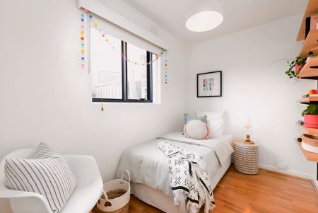 2 Bed, 1 Bath - Photo 5