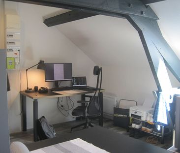 A LOUER STUDIO MEUBLE PROCHE CENTRE VILLE ET ECOLES A ST QUENTIN 02100 - Photo 1