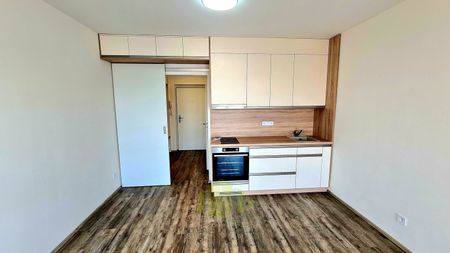 Pronájem bytu 1+kk a garsoniéry 34 m² - Фото 4