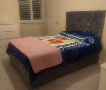 Room in a Shared House, Howard Road, IG11 - Photo 6