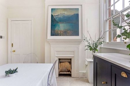 Elegant ground-floor one-bedroom apartment with Cathedral views. - Photo 5