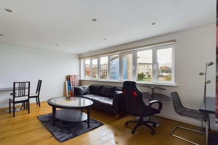 St. James Gate, Newcastle Upon Tyne, NE1 - Photo 2