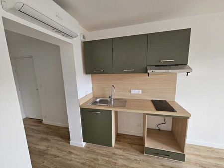 Location Appartement 1 pièce 29m² CLERMONT FERRAND 63100 - Photo 2