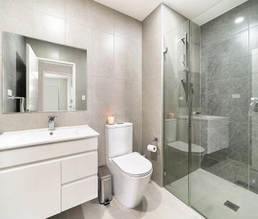 Modern Two Bedroom Unit - Photo 5