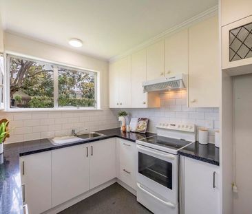 Great Location - DGZ 2 bedroom + office - Photo 1