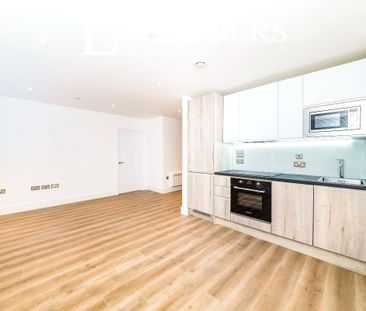 apartment to rent Wood Street, East Grinstead, West Sussex, RH19 - Photo 2