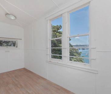Harbour views in tranquil Glebe locale - Photo 2