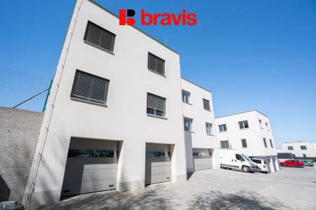 Pronájem přízemního domobytu 4+kk, ul. Jabloňová, Bučovice - Kloboučky, dvougaráž, zahrada - Photo 4
