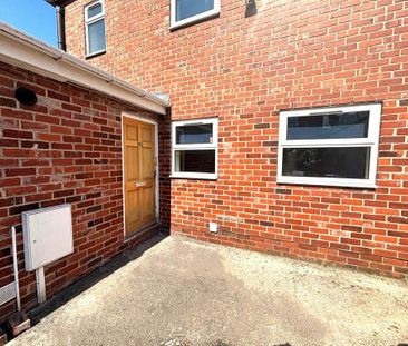 3 bedroom house share to rent - Photo 3