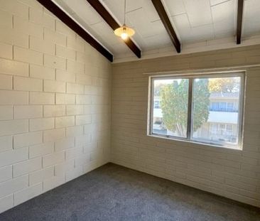 2-Bedroom Unit in Sought-After Hamilton East - Photo 2