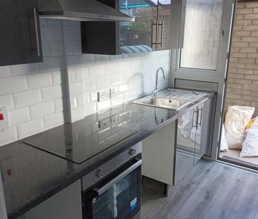 30 Model Avenue, Carrickfergus, BT38 8BZ - Photo 6