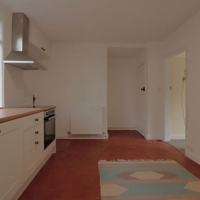 3 bedroom end of terrace house to rent - Photo 1